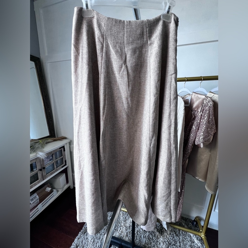Elegant Beige Women's Skirt